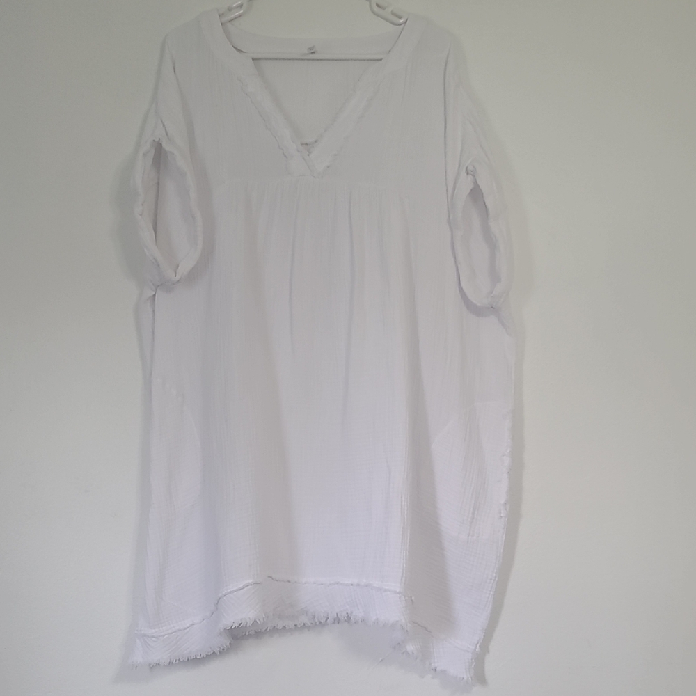 Elegant White V-Neck Women's Top